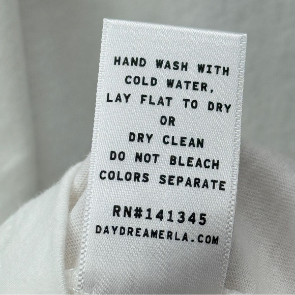 NWT DAYDREAMER Gingham Heart Sleeve Patch Long Sleeve Tee Vintage White One Size - Picture 15 of 16